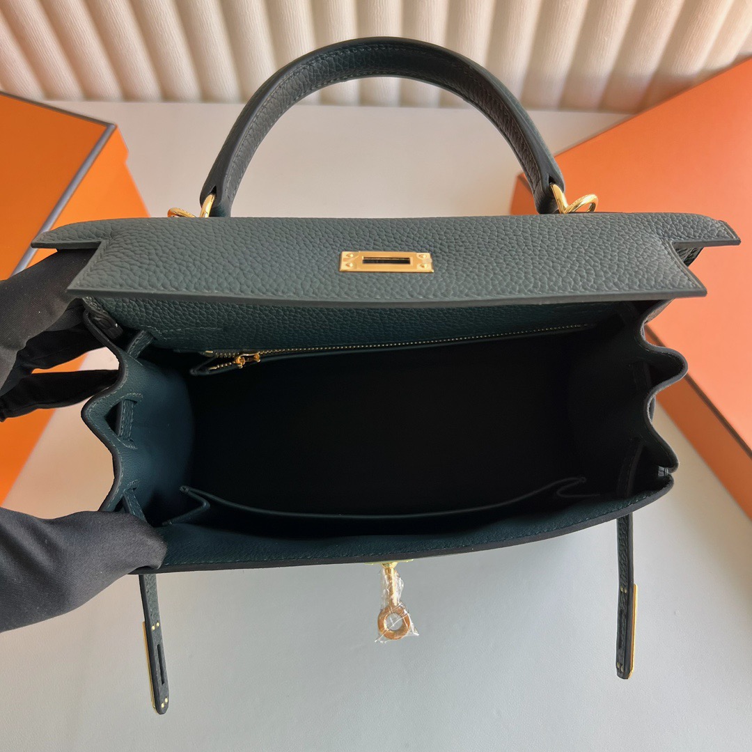 愛馬仕入門款凱莉包實拍圖Hermes Kelly 25 Togo 6O Vert cypres松柏綠 柏樹綠 金色五金