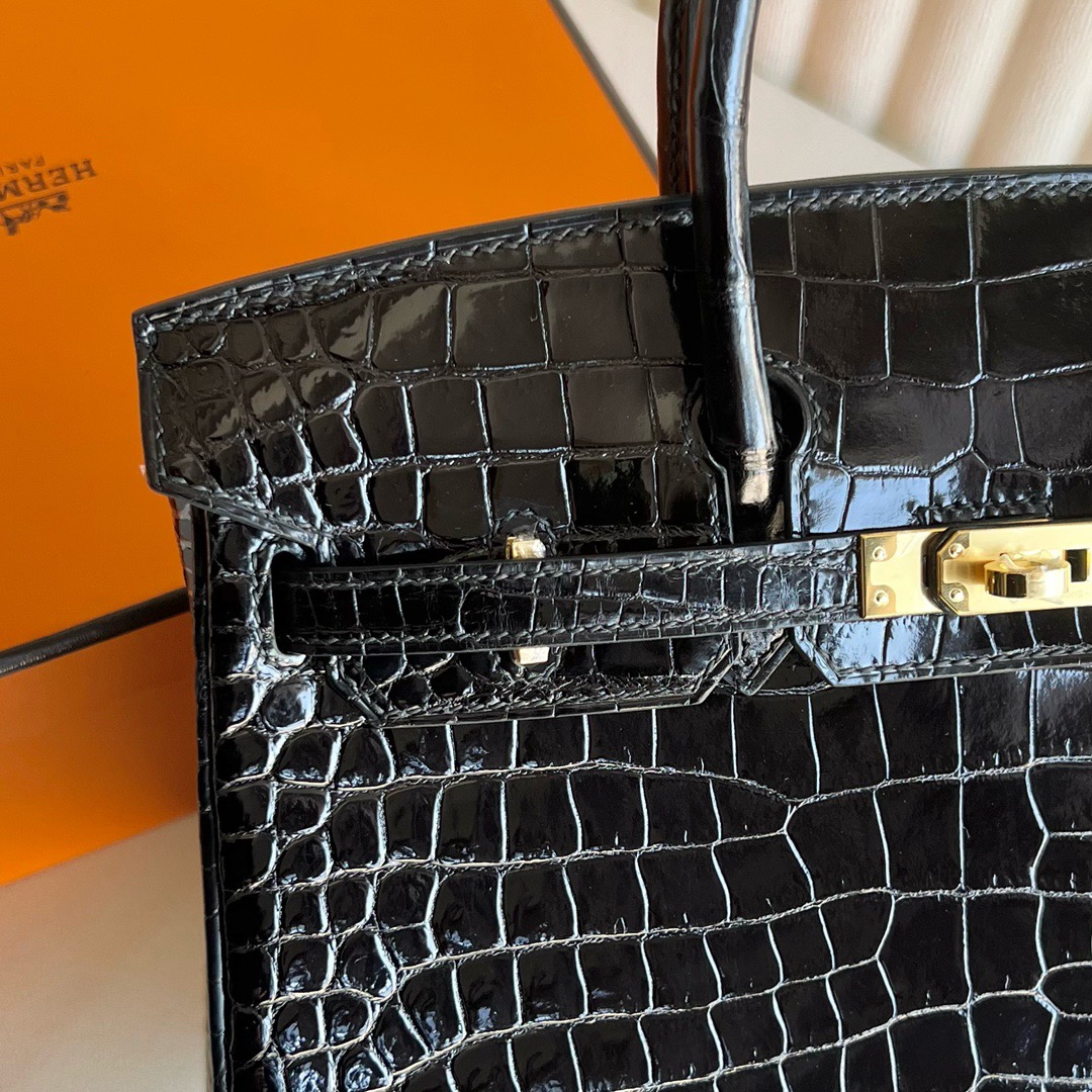 愛馬仕鉑金包25多少錢 Hermes Birkin 25 亮面“V”倒V灣鱷鱷魚皮黑色金色五金
