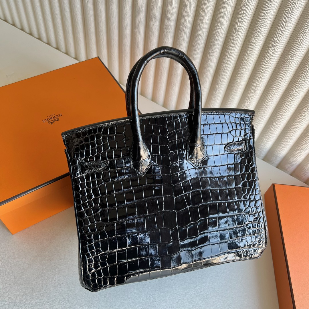 愛馬仕鉑金包25多少錢 Hermes Birkin 25 亮面“V”倒V灣鱷鱷魚皮黑色金色五金