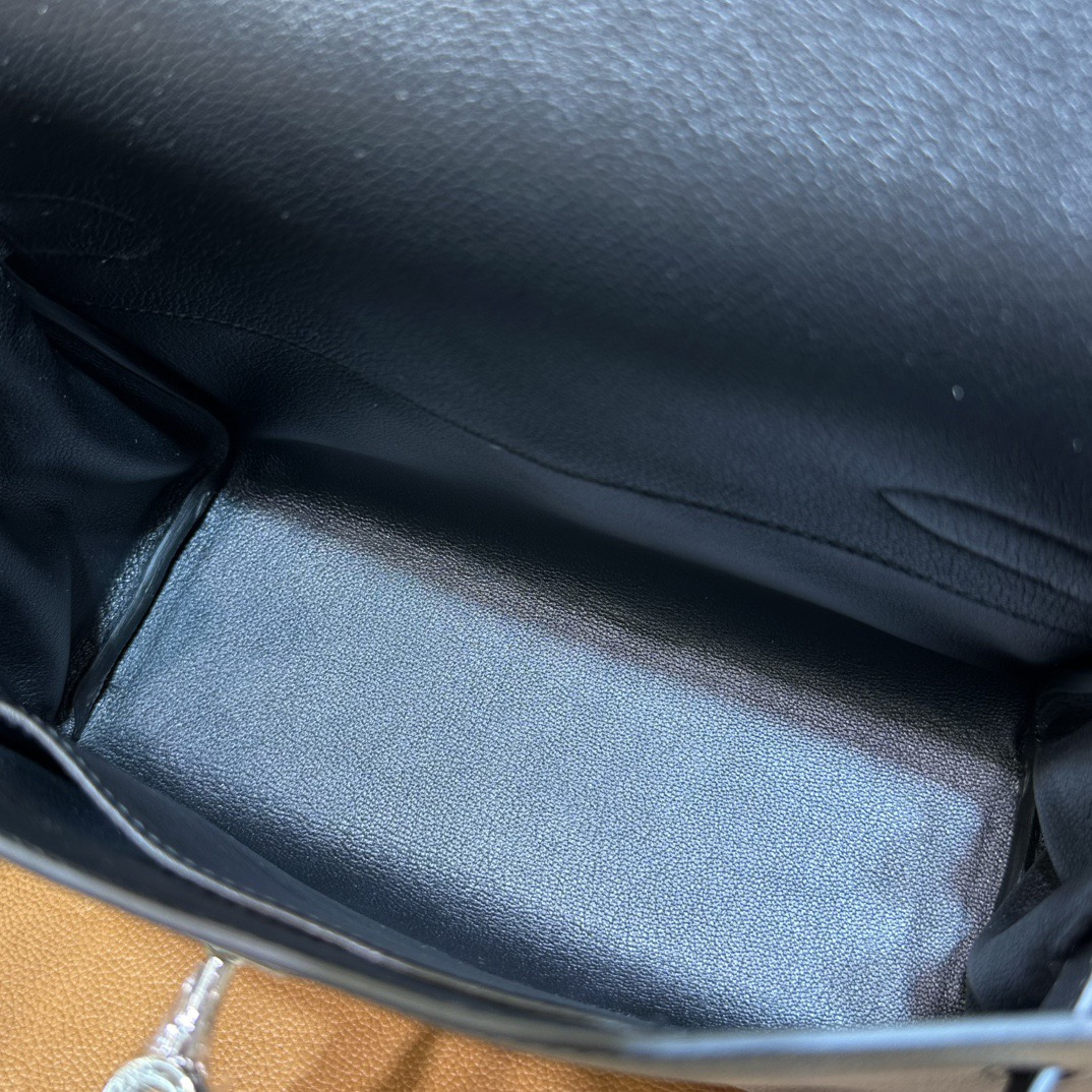 愛馬仕男包郵差包價格多少錢 Hermes Kelly Messenger Evercolor Ck89 Noir黑色銀色五金-Qatar Kuwait Hermes Birkin Kelly Lindy bag 愛馬仕男包郵差包價格多少錢 Hermes Kelly Messenger Evercolor Ck89 Noir黑色銀色五金