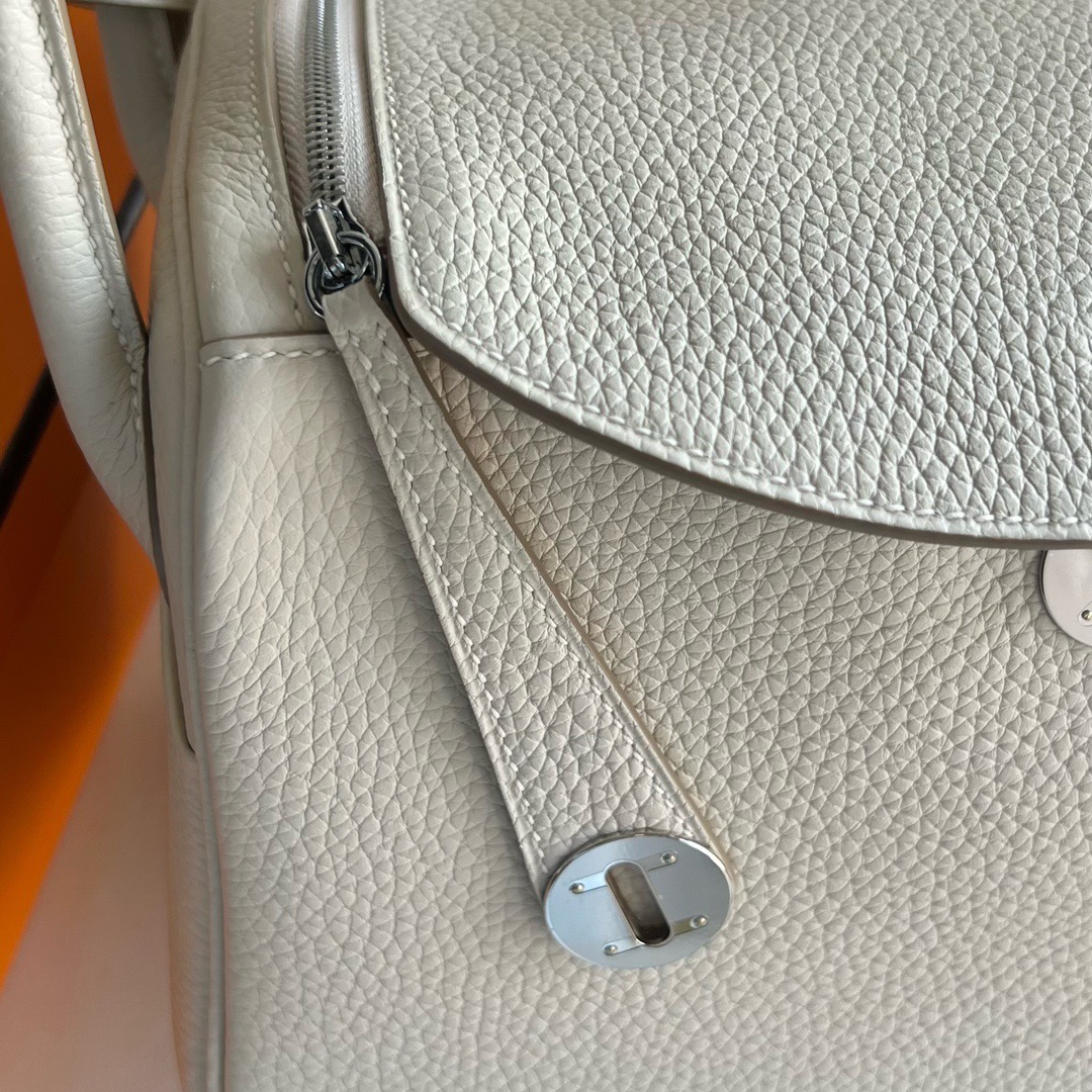 愛馬仕lindy價格多少錢 Hermes Lindy 26 Clemence Ck10 Craie奶昔白 銀色五金