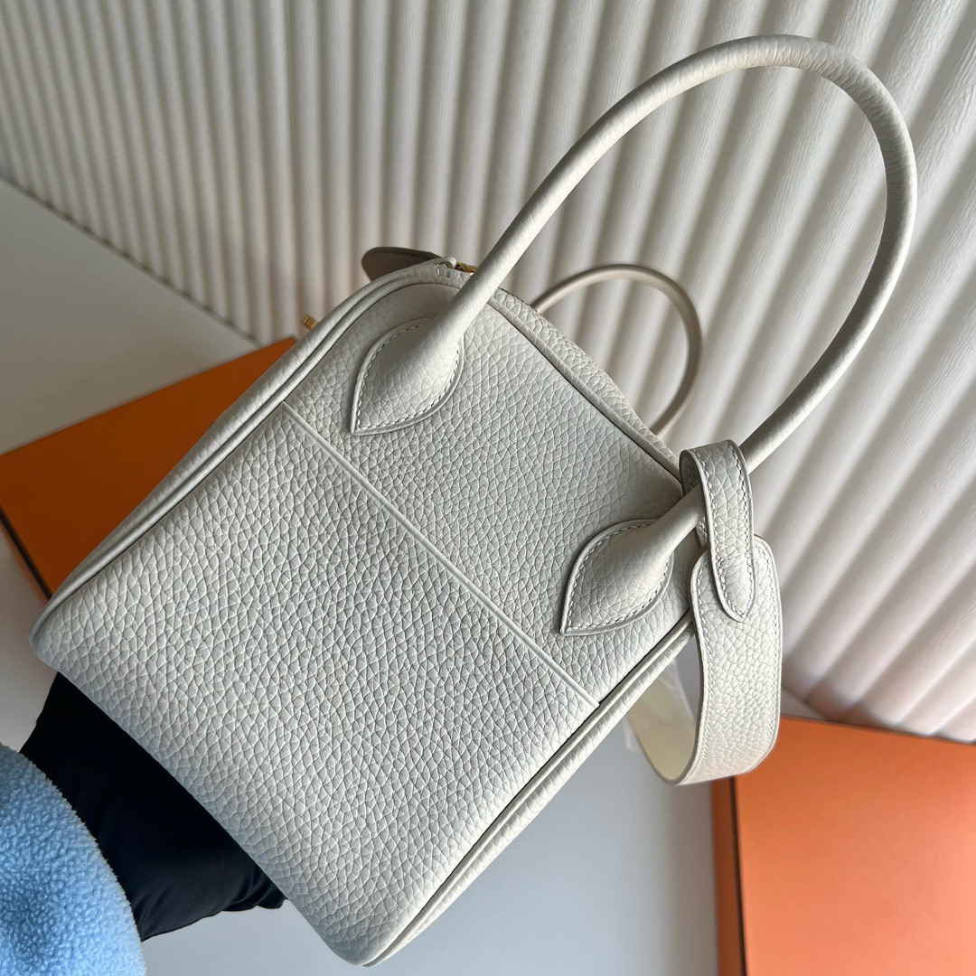 愛馬仕包包圖片大全 Hermes Lindy 26 Clemence Ck10 Craie奶昔白金色五金