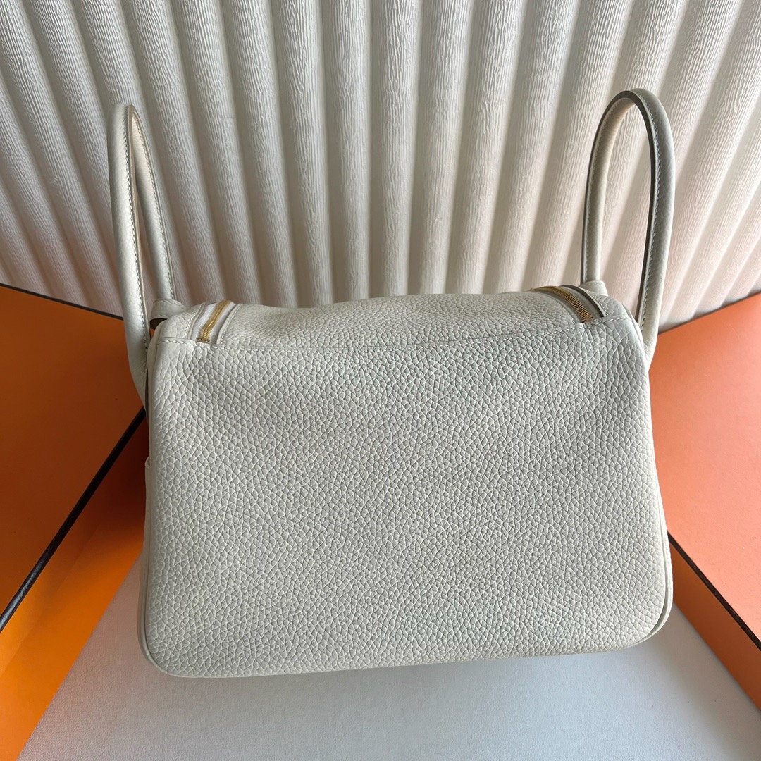 愛馬仕包包圖片大全 Hermes Lindy 26 Clemence Ck10 Craie奶昔白金色五金