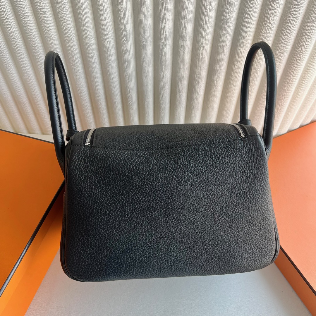 愛馬仕琳迪包泰國多少錢 Hermes Lindy 26 Clemence CK89 Noir黑色銀色五金