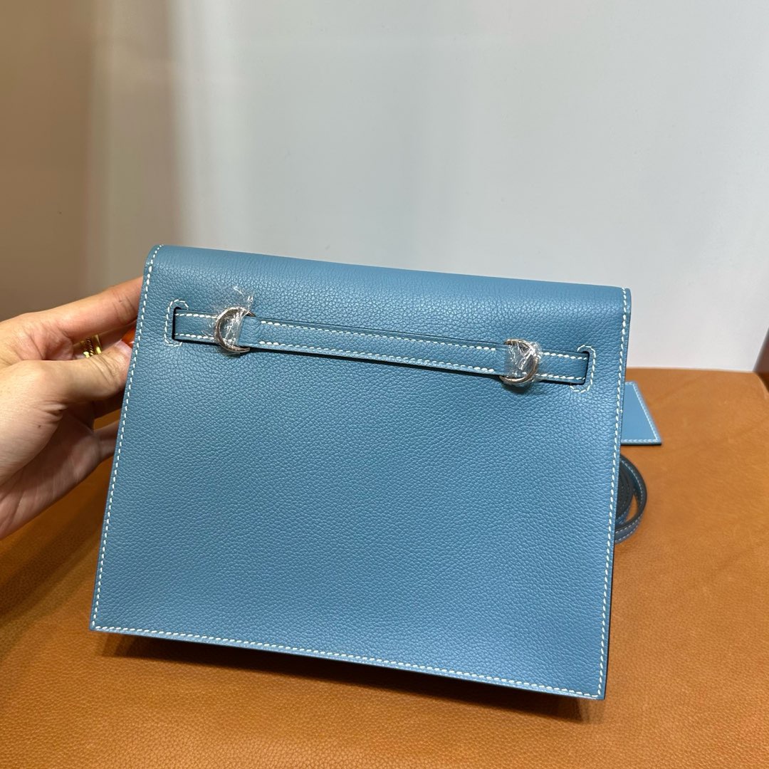 愛馬仕跳舞包正價多少錢 Hermes Kelly danse Evercolor New bleu jean新牛仔藍銀色五金