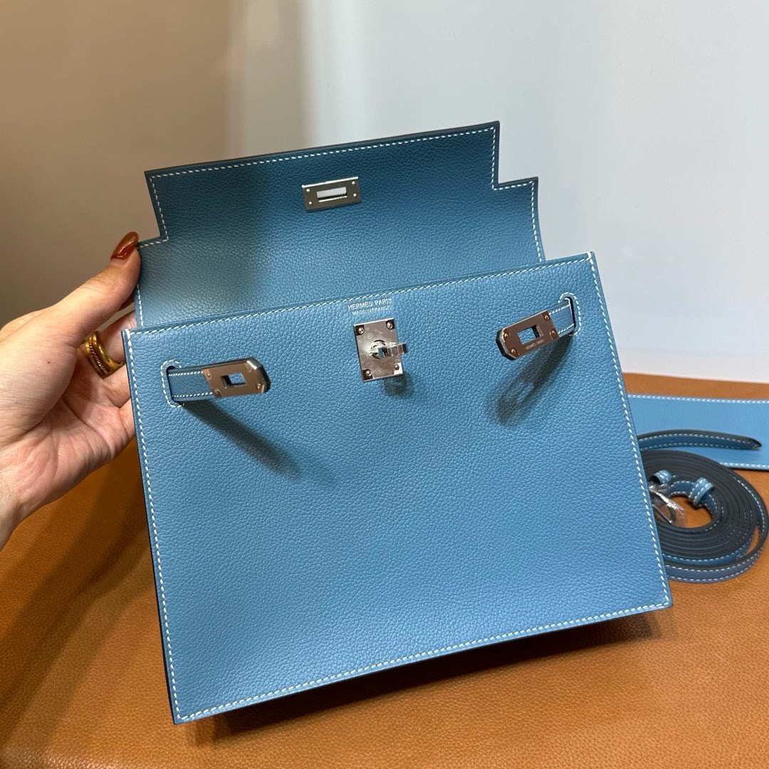 愛馬仕跳舞包正價多少錢 Hermes Kelly danse Evercolor New bleu jean新牛仔藍銀色五金