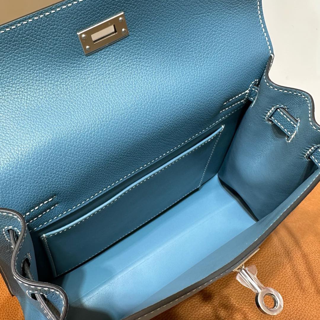 愛馬仕跳舞包正價多少錢 Hermes Kelly danse Evercolor New bleu jean新牛仔藍銀色五金