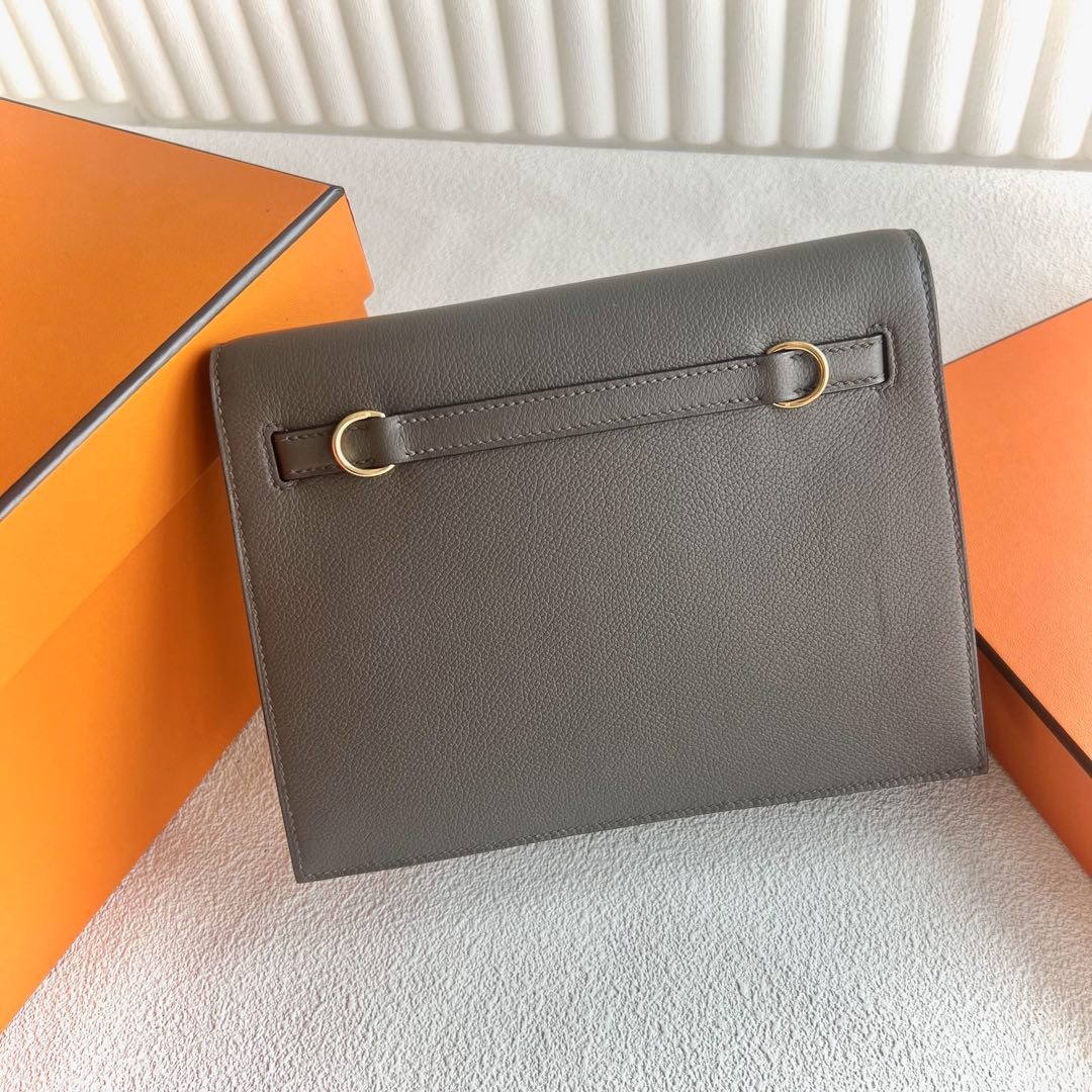 愛馬仕跳舞包怎麼背 Hermes Kelly danse Evercolor 8F Etain 錫器灰金色五金