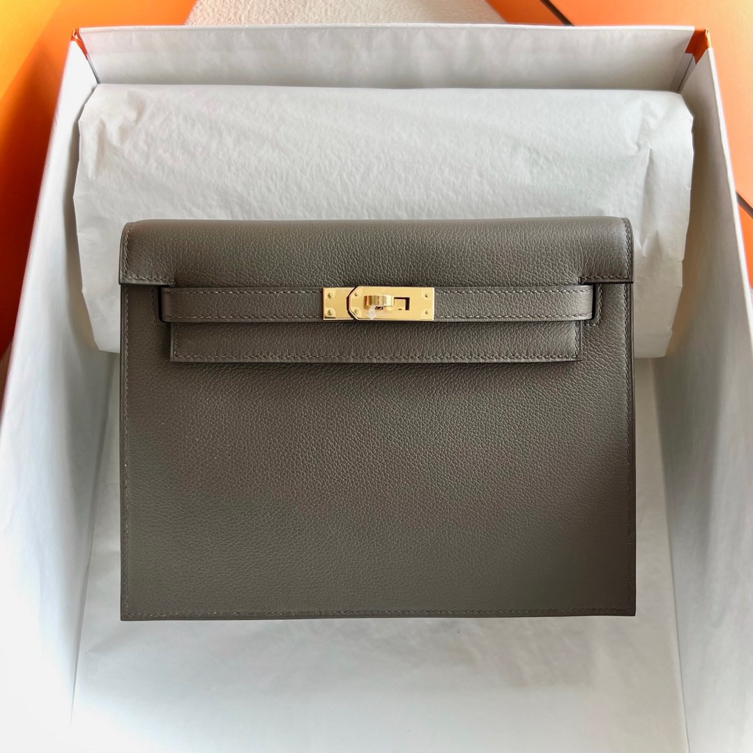愛馬仕跳舞包怎麼背 Hermes Kelly danse Evercolor 8F Etain 錫器灰金色五金
