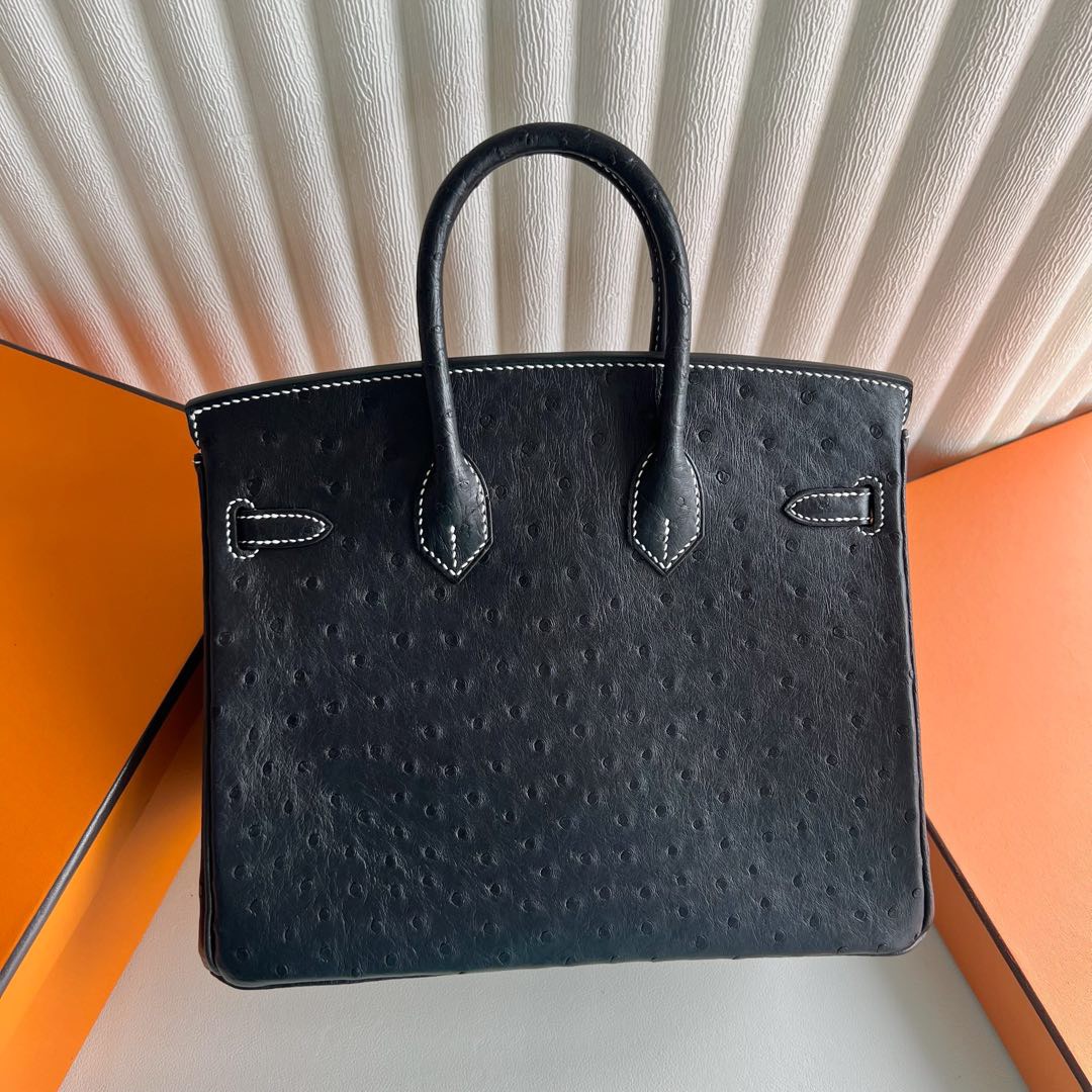 愛馬仕鴕鳥皮鉑金女包價格 Hermes Birkin 25 原廠南非鴕鳥皮黑色走白色線馬蹄印拉丝銀色五金
