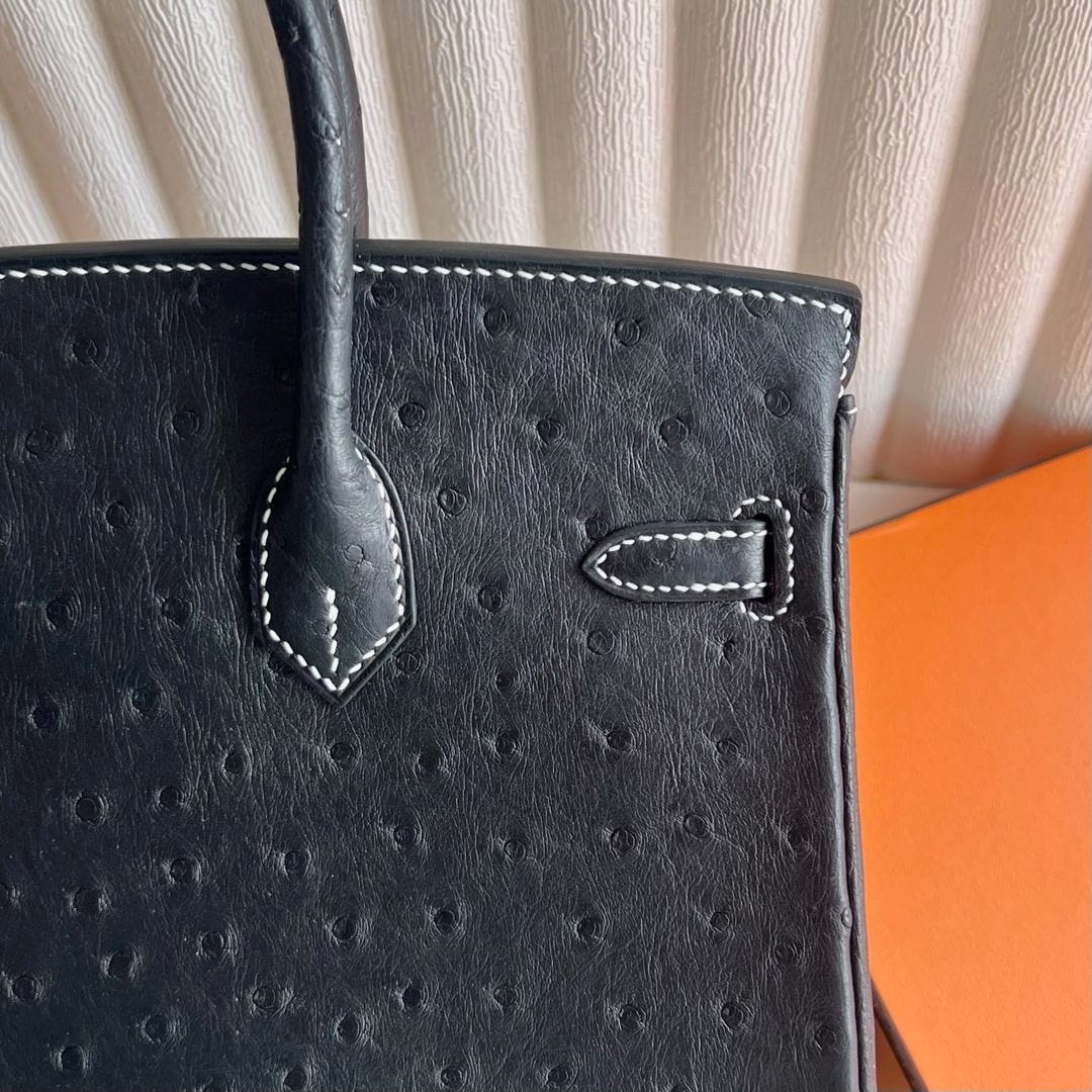 愛馬仕鴕鳥皮鉑金女包價格 Hermes Birkin 25 原廠南非鴕鳥皮黑色走白色線馬蹄印拉丝銀色五金