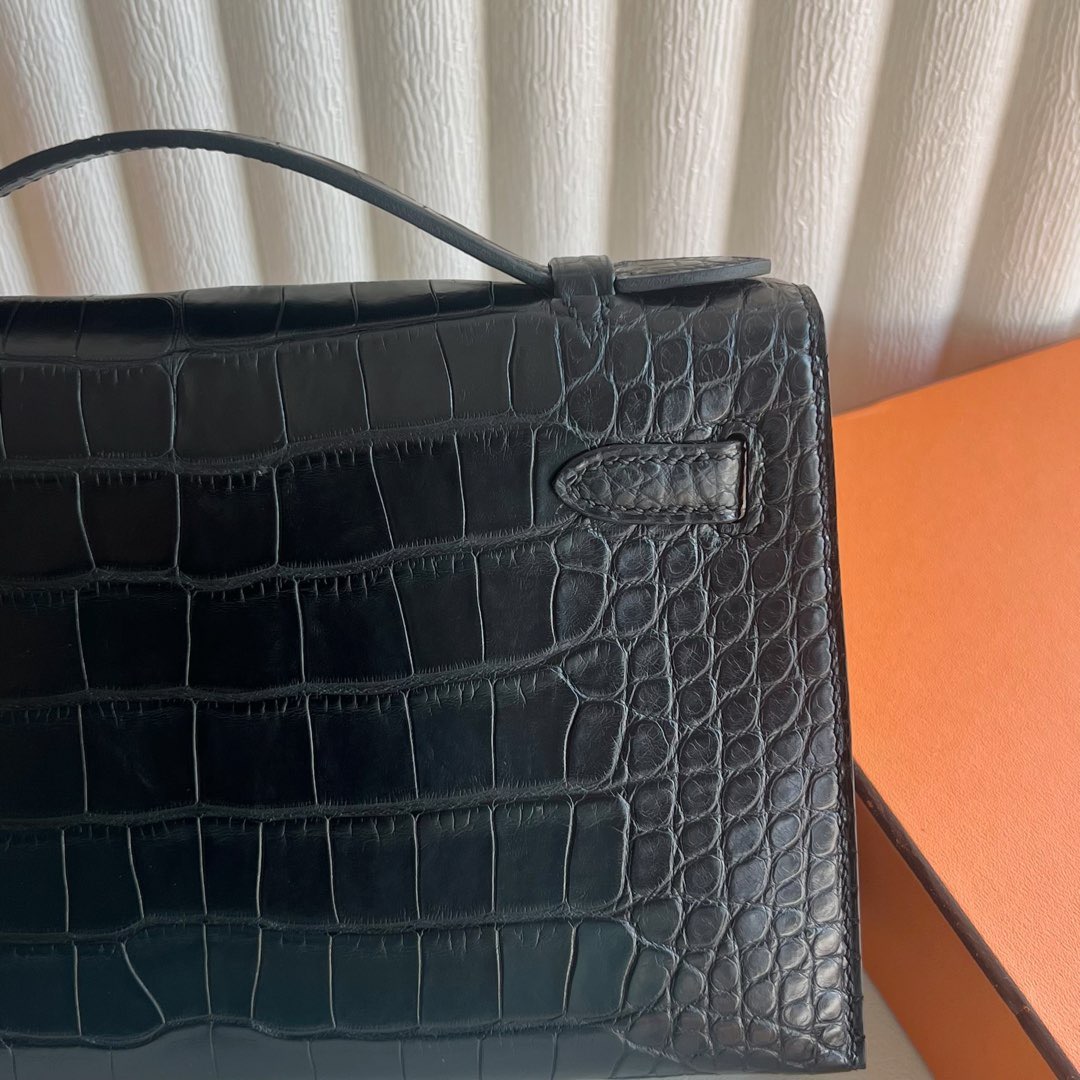 愛馬仕凱莉迷你款價格 Hermes Kelly Pochette 霧面“口“方塊美洲鱷魚皮CK89 Noir黑色銀色五金