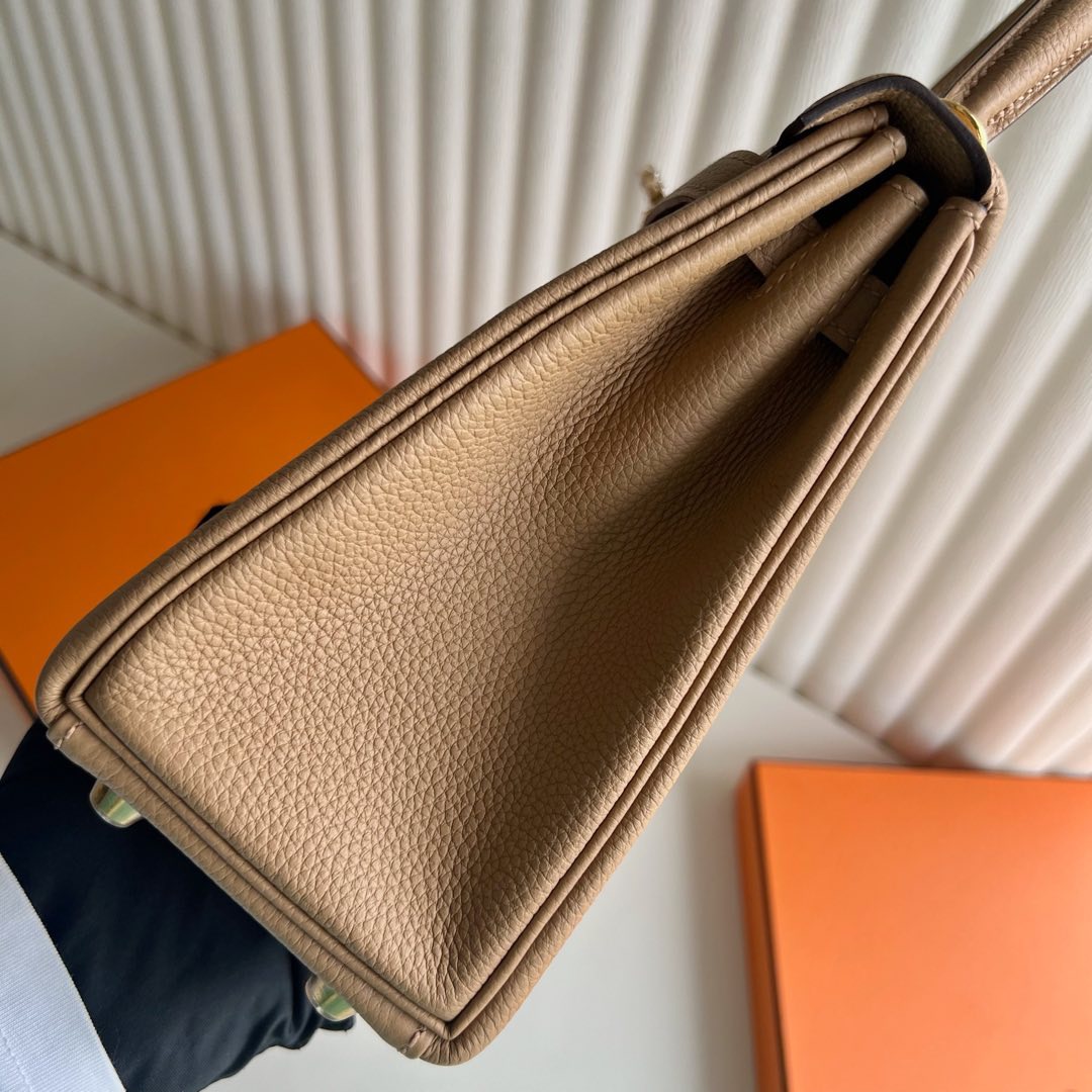 愛馬仕凱莉包是什麼價格 Hermes Kelly Retourne 25 Togo 0M Chai 奶茶色金色五金
