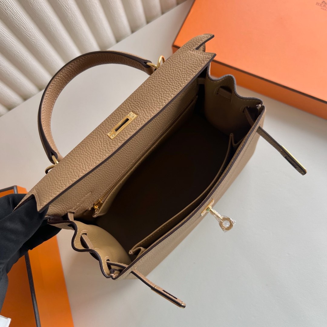 愛馬仕凱莉包是什麼價格 Hermes Kelly Retourne 25 Togo 0M Chai 奶茶色金色五金