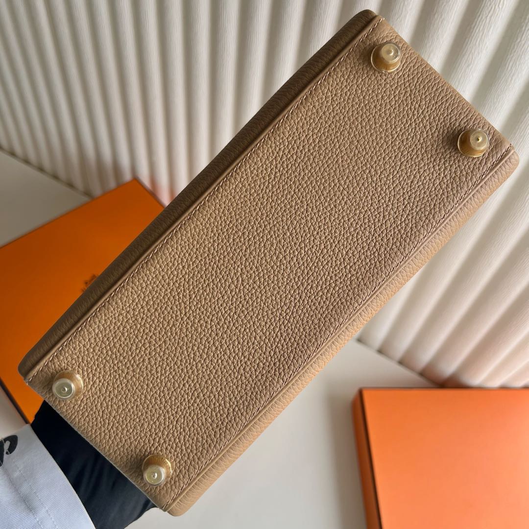 愛馬仕凱莉包是什麼價格 Hermes Kelly Retourne 25 Togo 0M Chai 奶茶色金色五金