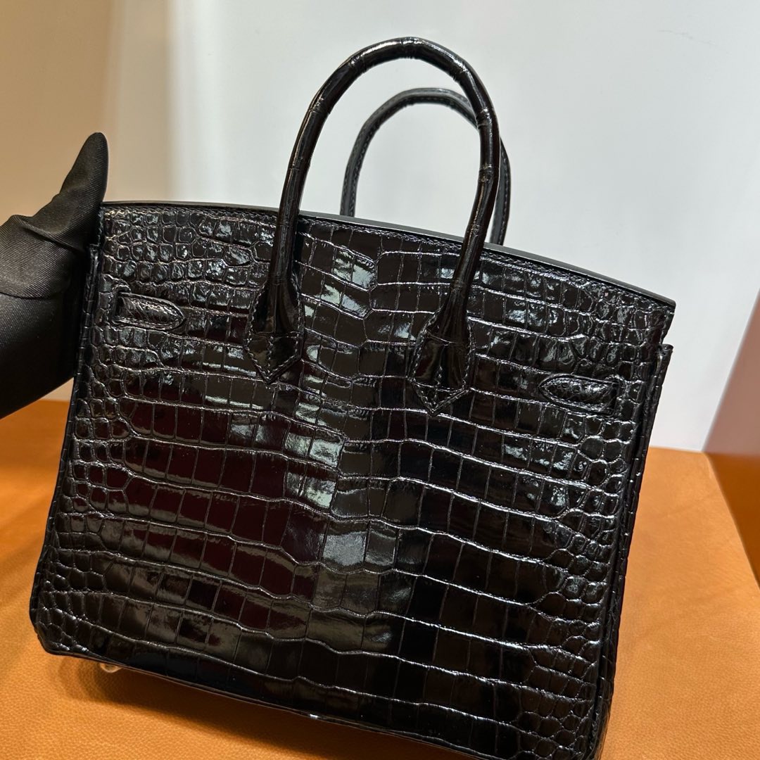 愛馬仕鱷魚皮女包鉑金包 Hermes Birkin 25 HCP 亮面“V”倒V灣鱷鱷魚皮黑色金色五金