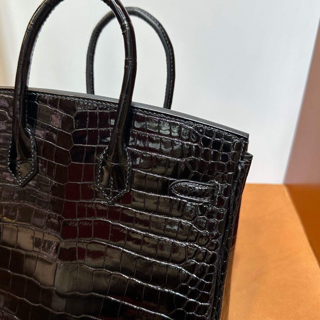 愛馬仕鱷魚皮女包鉑金包 Hermes Birkin 25 HCP 亮面“V”倒V灣鱷鱷魚皮黑色金色五金