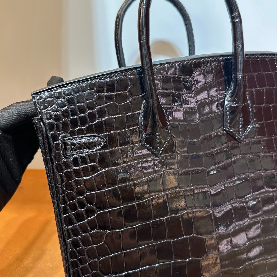 愛馬仕鱷魚皮女包鉑金包 Hermes Birkin 25 HCP 亮面“V”倒V灣鱷鱷魚皮黑色金色五金