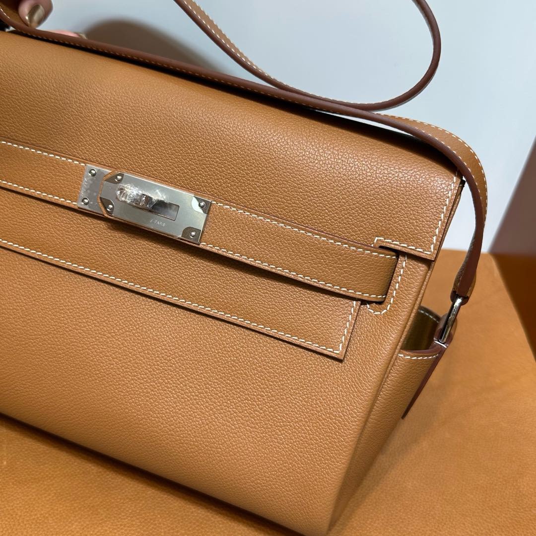 愛馬仕郵差包專櫃價格多少錢 Hermes Kelly Messenger Evercolor CK37 Gold金棕色 銀色五金