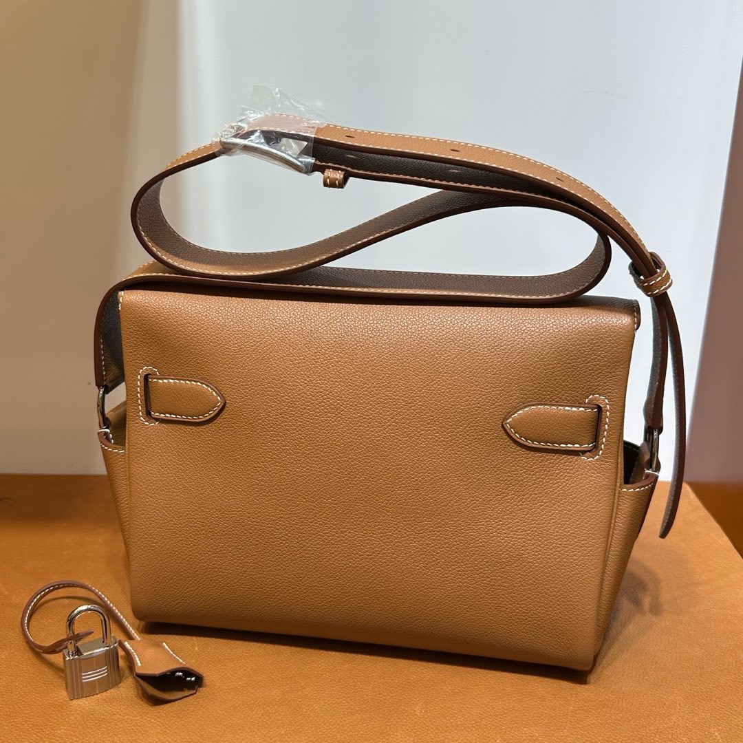 愛馬仕郵差包專櫃價格多少錢 Hermes Kelly Messenger Evercolor CK37 Gold金棕色 銀色五金