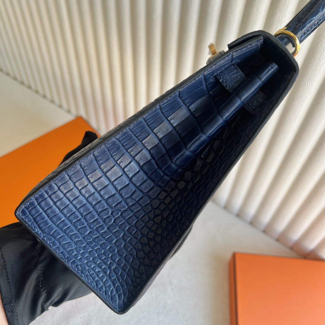 愛馬仕凱莉25專櫃價格 Hermes Kelly Sellier 25 Aizome 藍染 霧面“V”倒V灣鱷鱷魚 金色五金