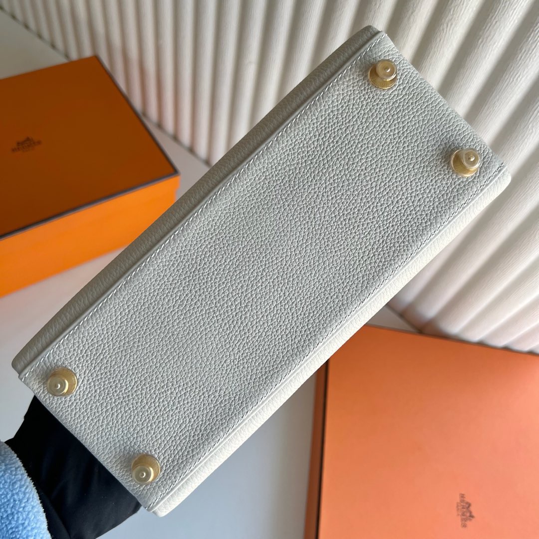 愛馬仕凱莉包多少錢 Hermes Kelly Retourne 25 Togo Color Craie 奶昔白金色五金