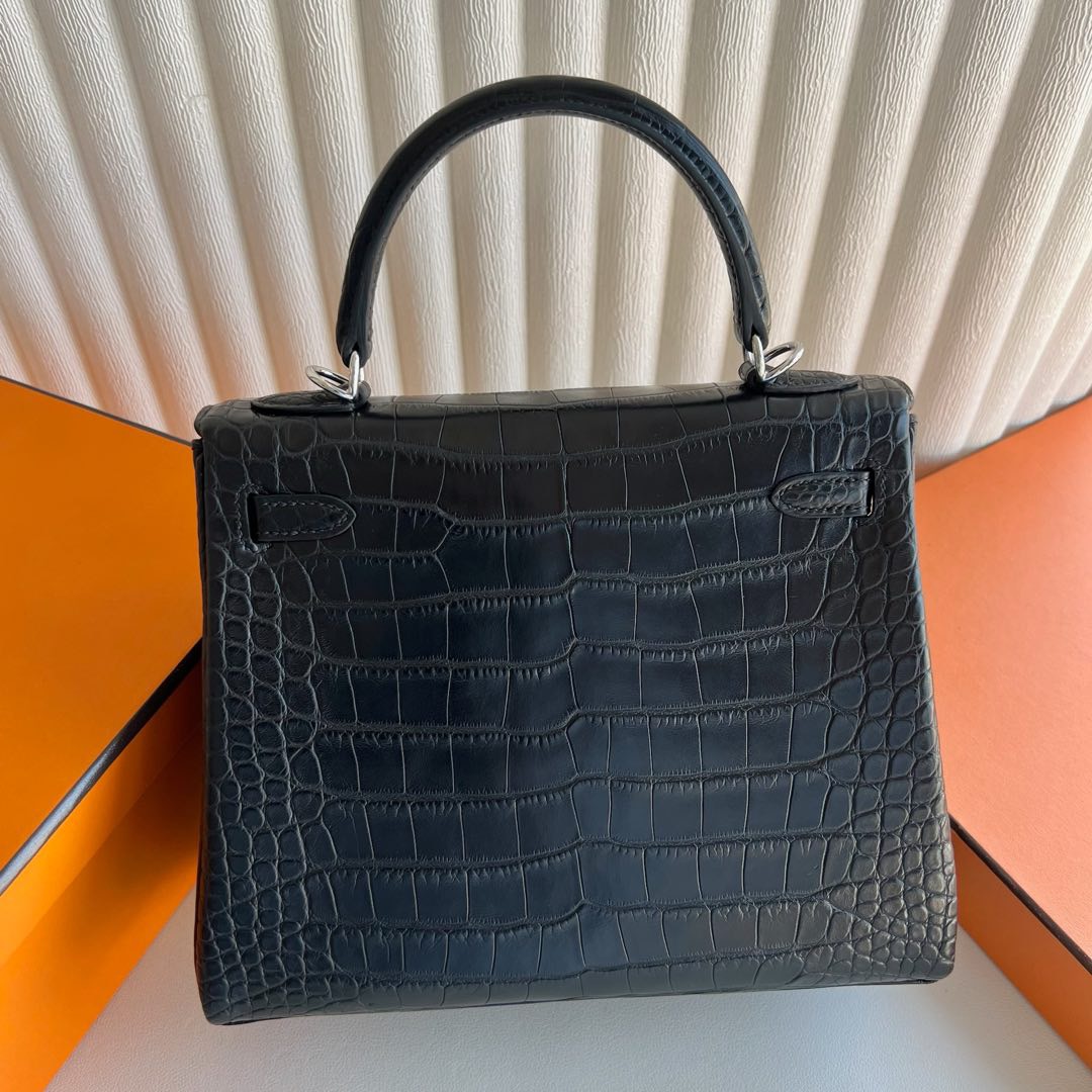 愛馬仕凱莉包包圖片 Hermes Kelly Retourne 25 霧面“口“方塊美洲鱷魚皮 Noir黑色銀色五金