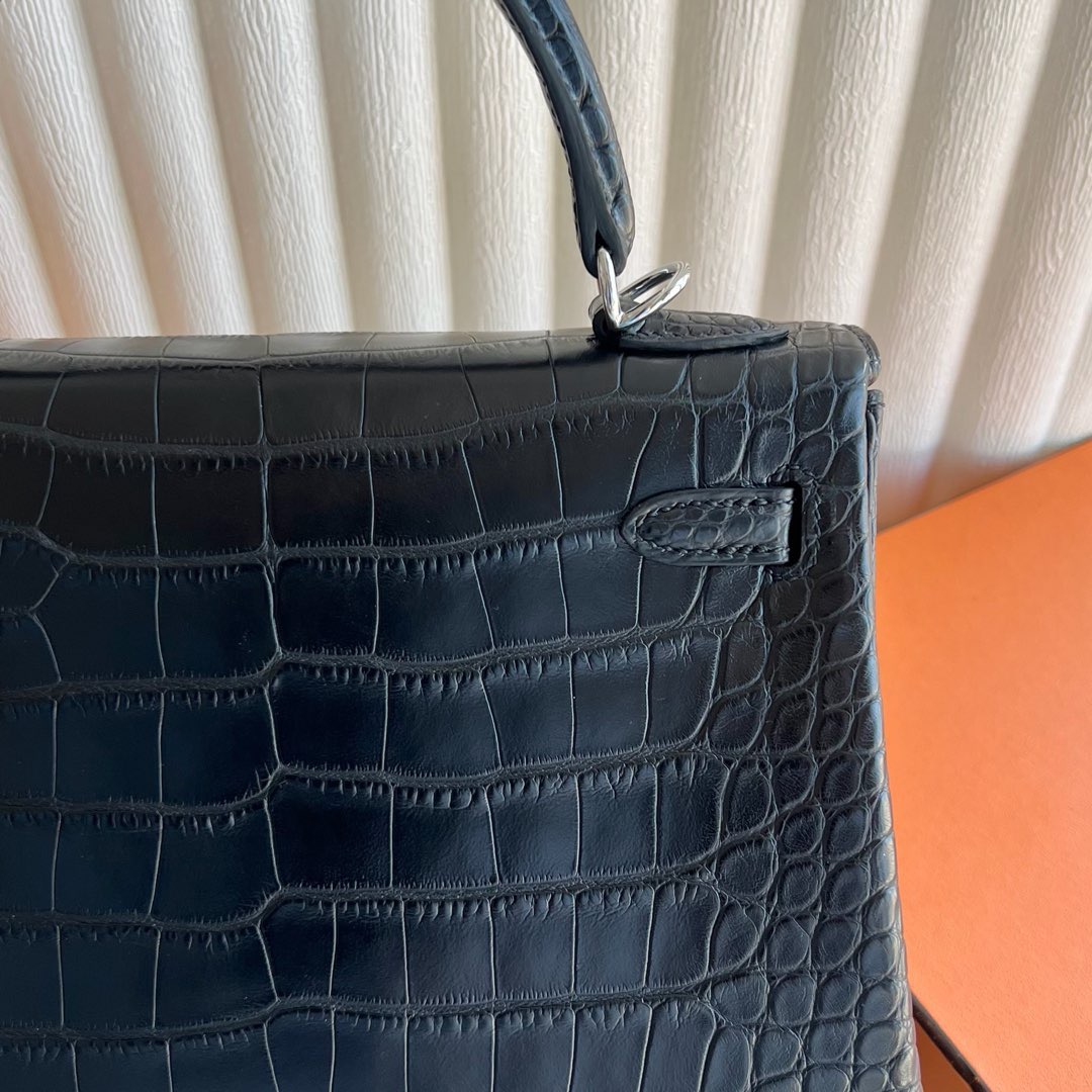 愛馬仕凱莉包包圖片 Hermes Kelly Retourne 25 霧面“口“方塊美洲鱷魚皮 Noir黑色銀色五金