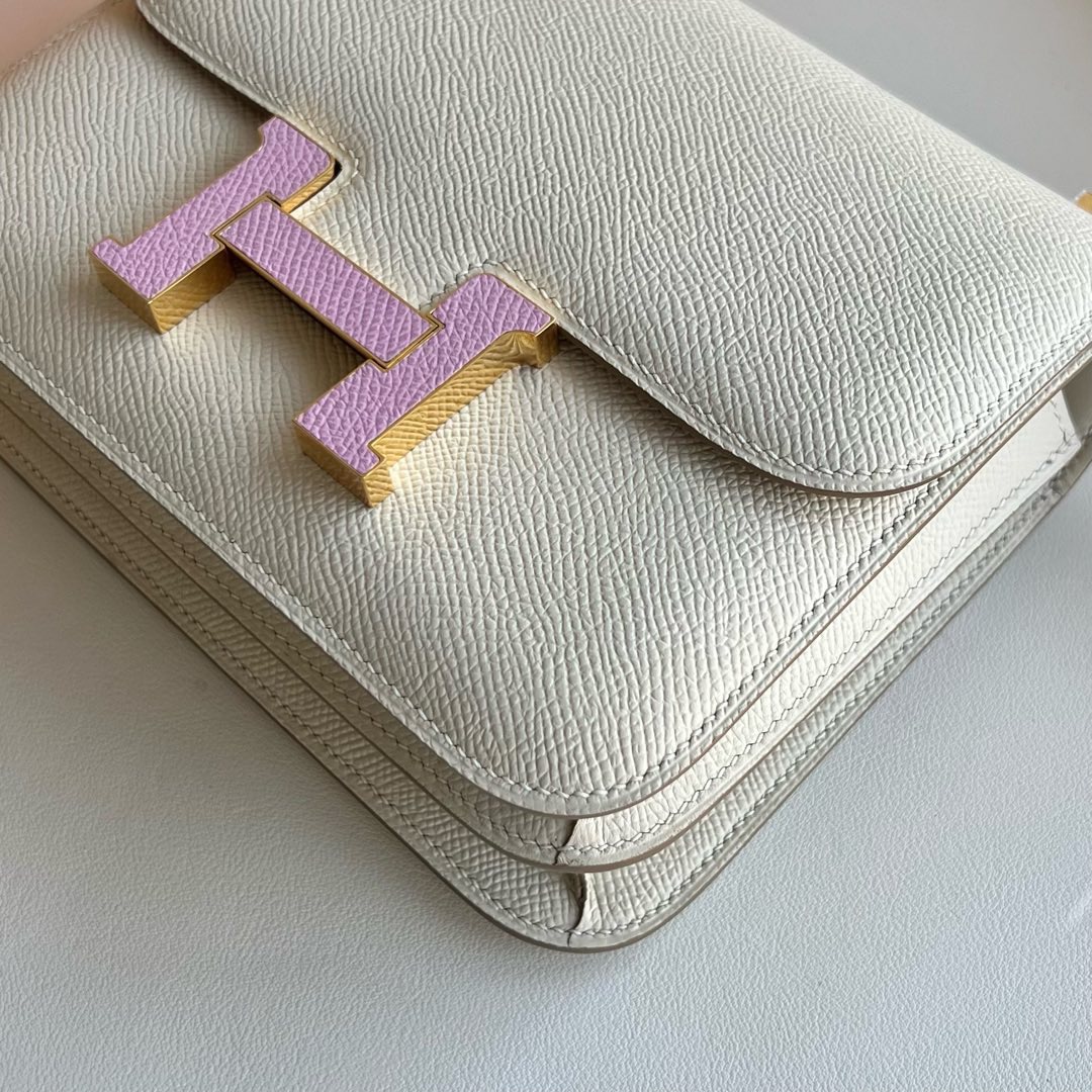愛馬仕康康刻印2026年份Hermes Constance 18 Epsom 奶昔白/X9 Mauve Sylvestre錦葵紫貼皮金色五金