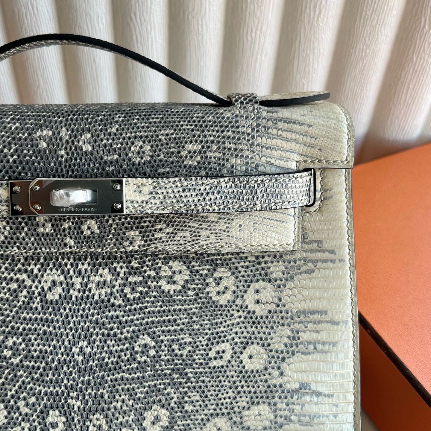 愛馬仕凱莉迷你包圖片Hermes Mini Kelly Pochette Lizard 蜥蜴皮1B Ombre自然色