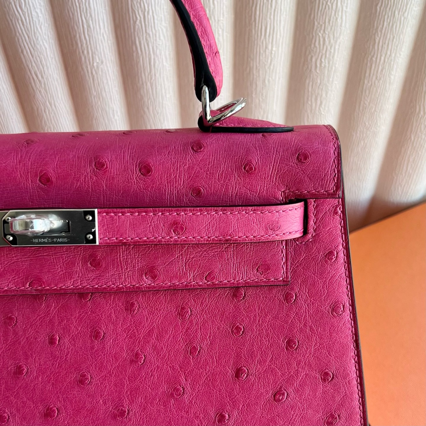 愛馬仕凱莉包官網越南價格 Hermes Kelly Sellier 25 Ostrich Klein Karoo鴕鳥皮Rose Tyrien糖果粉
