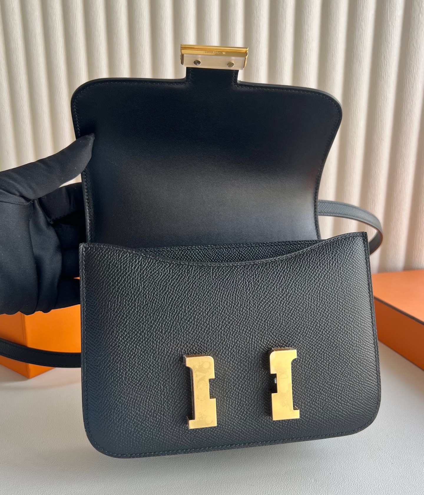愛馬仕康斯坦斯尺寸一覽表Hermes Constance 1-18cm Epsom鏡子款黑色金色五金