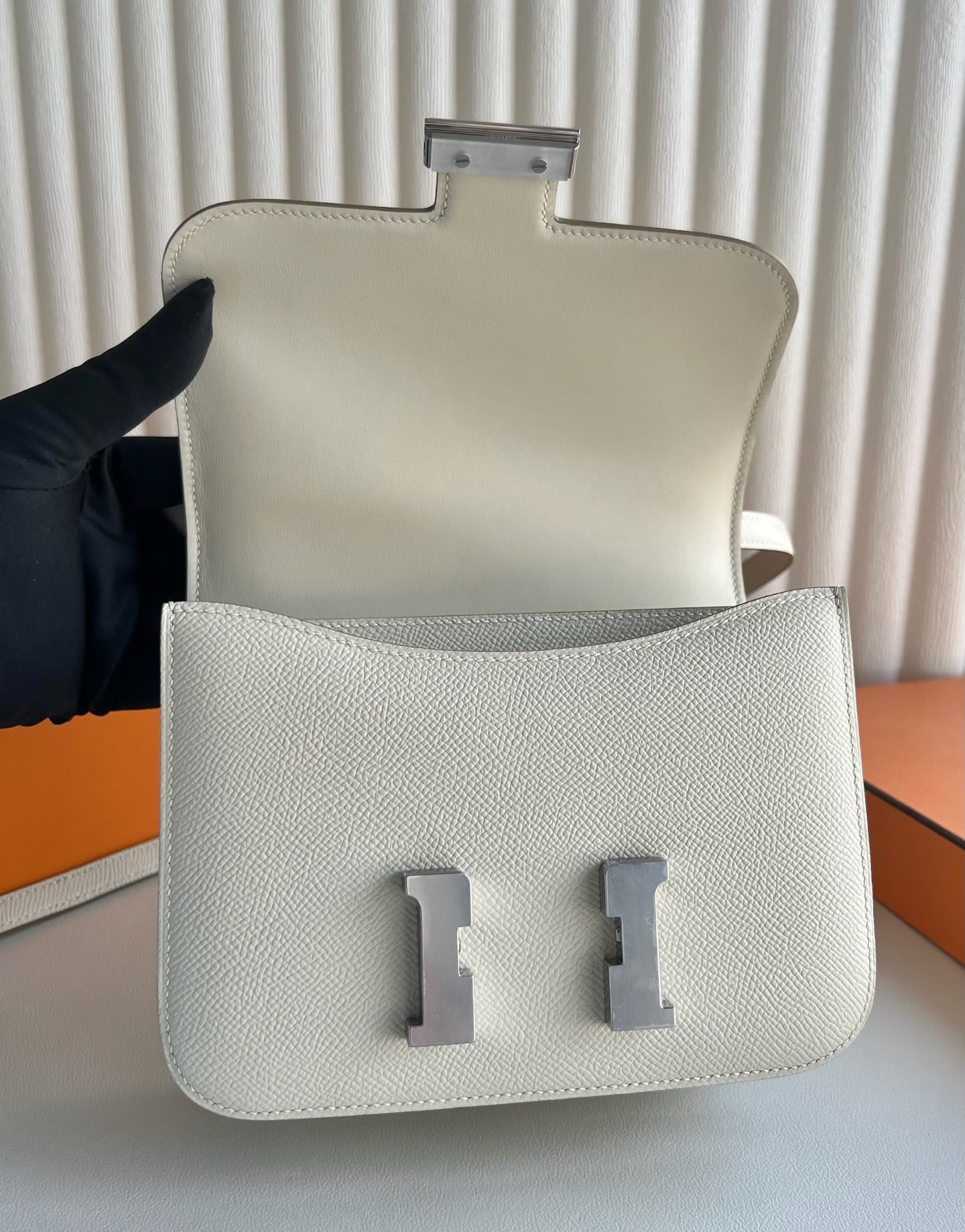 愛馬仕康斯坦包空姐包 Hermes Constance 1-18 Epsom 鏡子款 奶昔白銀色五金-Qatar Kuwait Hermes Birkin Kelly Lindy bag 愛馬仕康斯坦包空姐包 Hermes Constance 1-18 Epsom 鏡子款 奶昔白銀色五金