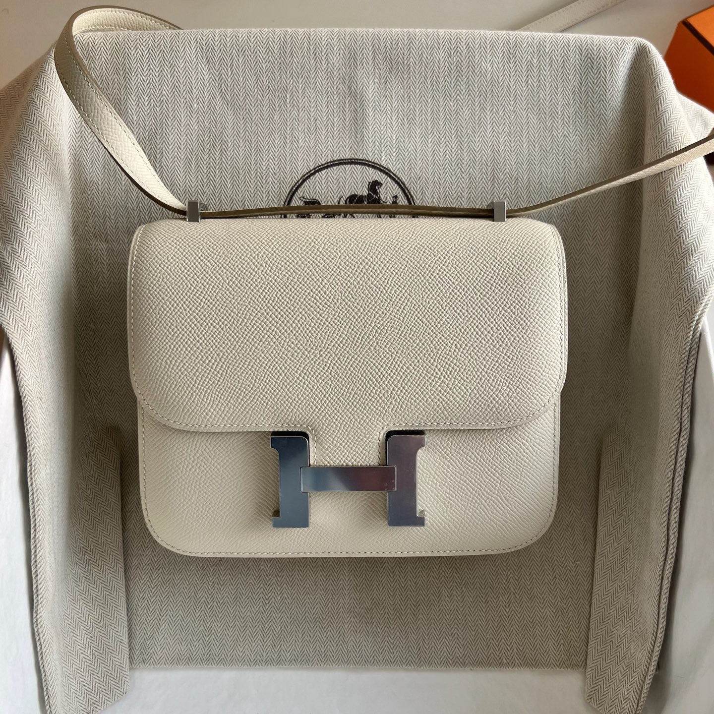 愛馬仕康斯坦包空姐包 Hermes Constance 1-18 Epsom 鏡子款 奶昔白銀色五金-Qatar Kuwait Hermes Birkin Kelly Lindy bag 愛馬仕康斯坦包空姐包 Hermes Constance 1-18 Epsom 鏡子款 奶昔白銀色五金