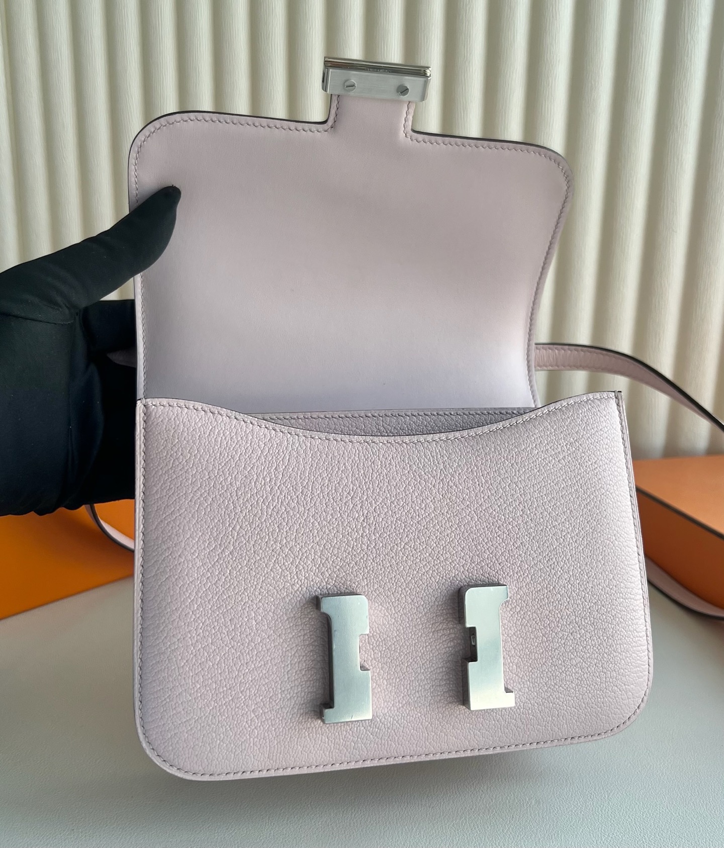 愛馬仕康斯坦斯包香港價格 Hermes Constance 1-18 山羊皮鏡子款 M7 Rose Darling戀愛粉-Qatar Kuwait Hermes Birkin Kelly Lindy bag 愛馬仕康斯坦斯包香港價格 Hermes Constance 1-18 山羊皮鏡子款 M7 Rose Darling戀愛粉