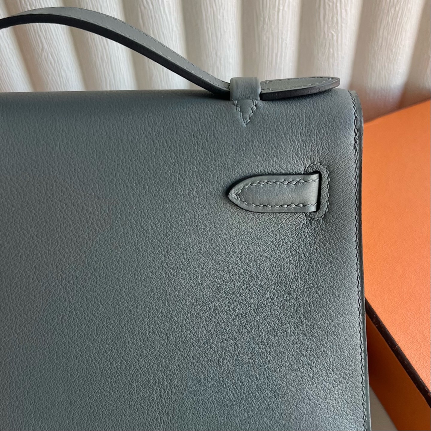 愛馬仕凱莉一代與二代的區別 Hermes Kelly Pochette Swift Gris Meyer 積雨雲灰銀色五金