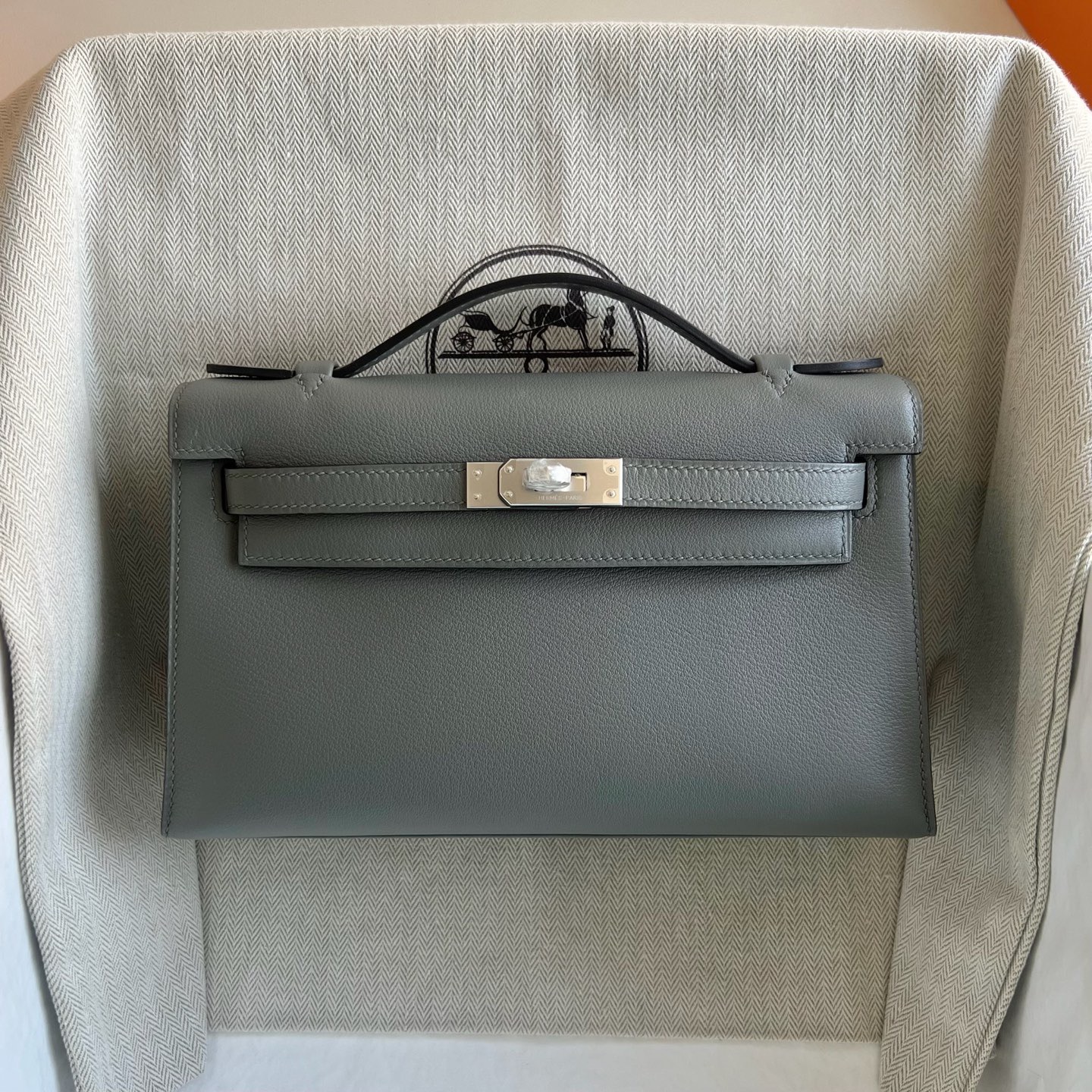 愛馬仕凱莉一代與二代的區別 Hermes Kelly Pochette Swift Gris Meyer 積雨雲灰銀色五金