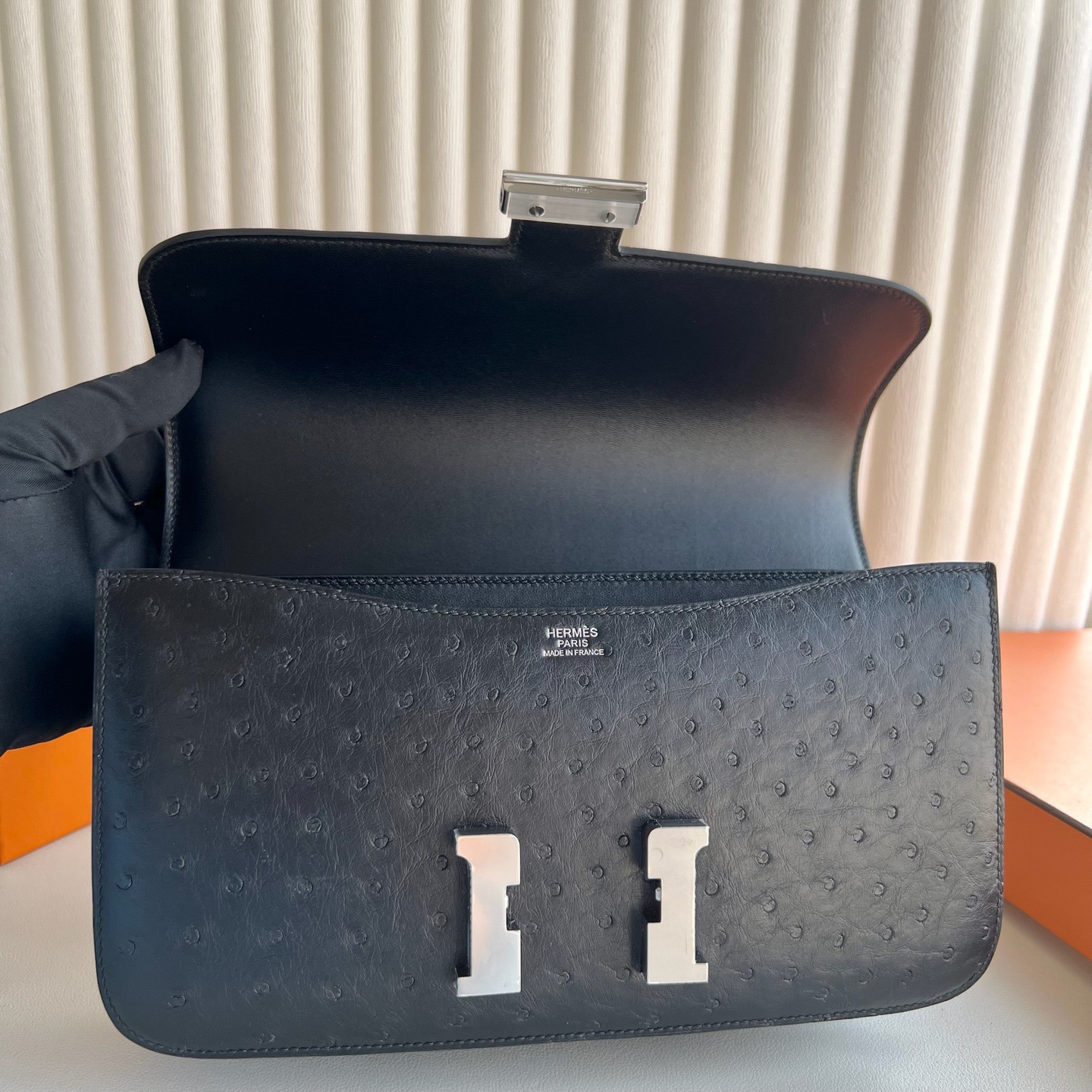 愛馬仕女包價格及圖片大全 Hermes Constance Elan 26 Ostrich 南非Klein Karoo鴕鳥皮黑色銀色五金