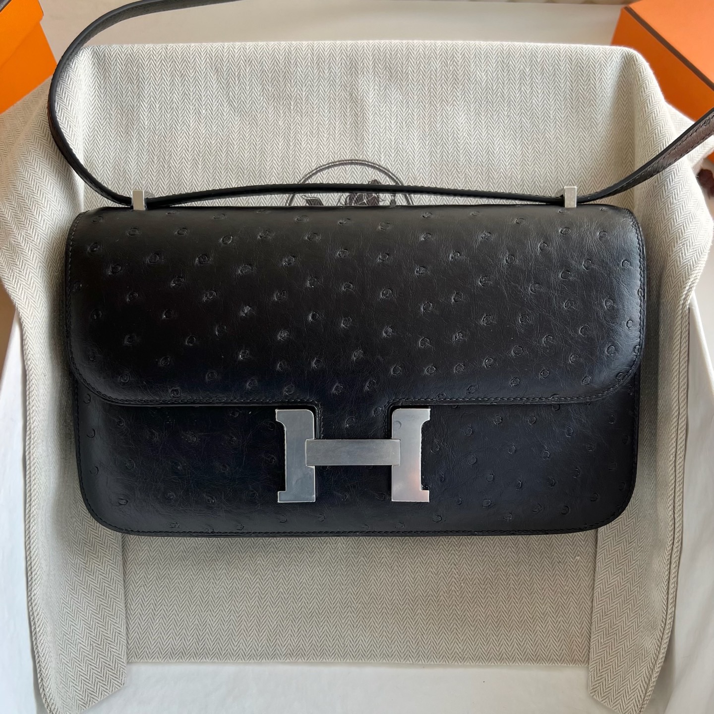 愛馬仕女包價格及圖片大全 Hermes Constance Elan 26 Ostrich 南非Klein Karoo鴕鳥皮黑色銀色五金