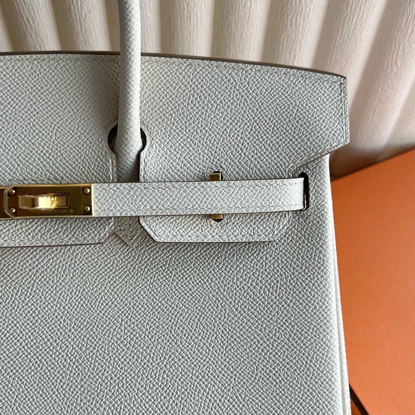 愛馬仕鉑金包25寸專櫃價格Hermes Birkin 25 Epsom 奶昔白內拼金棕色 金色五金