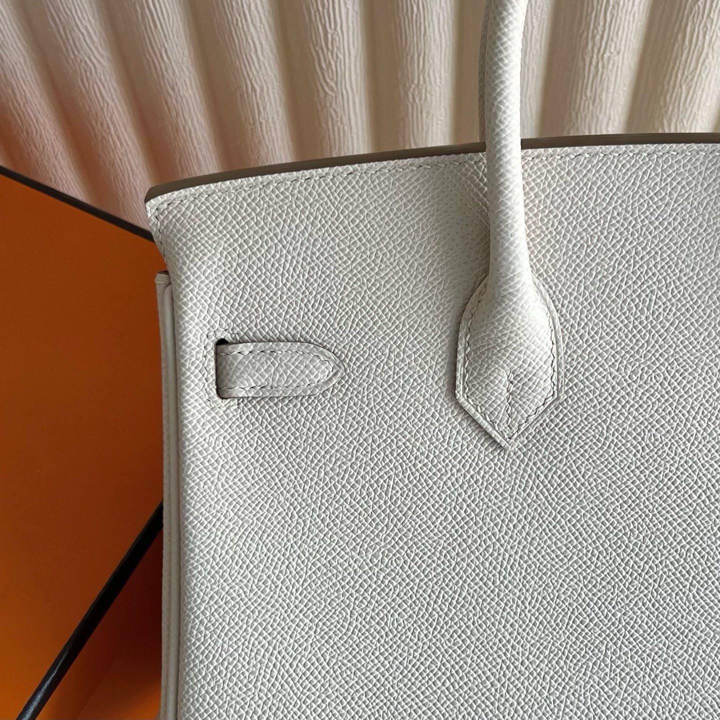愛馬仕鉑金包25寸專櫃價格Hermes Birkin 25 Epsom 奶昔白內拼金棕色 金色五金