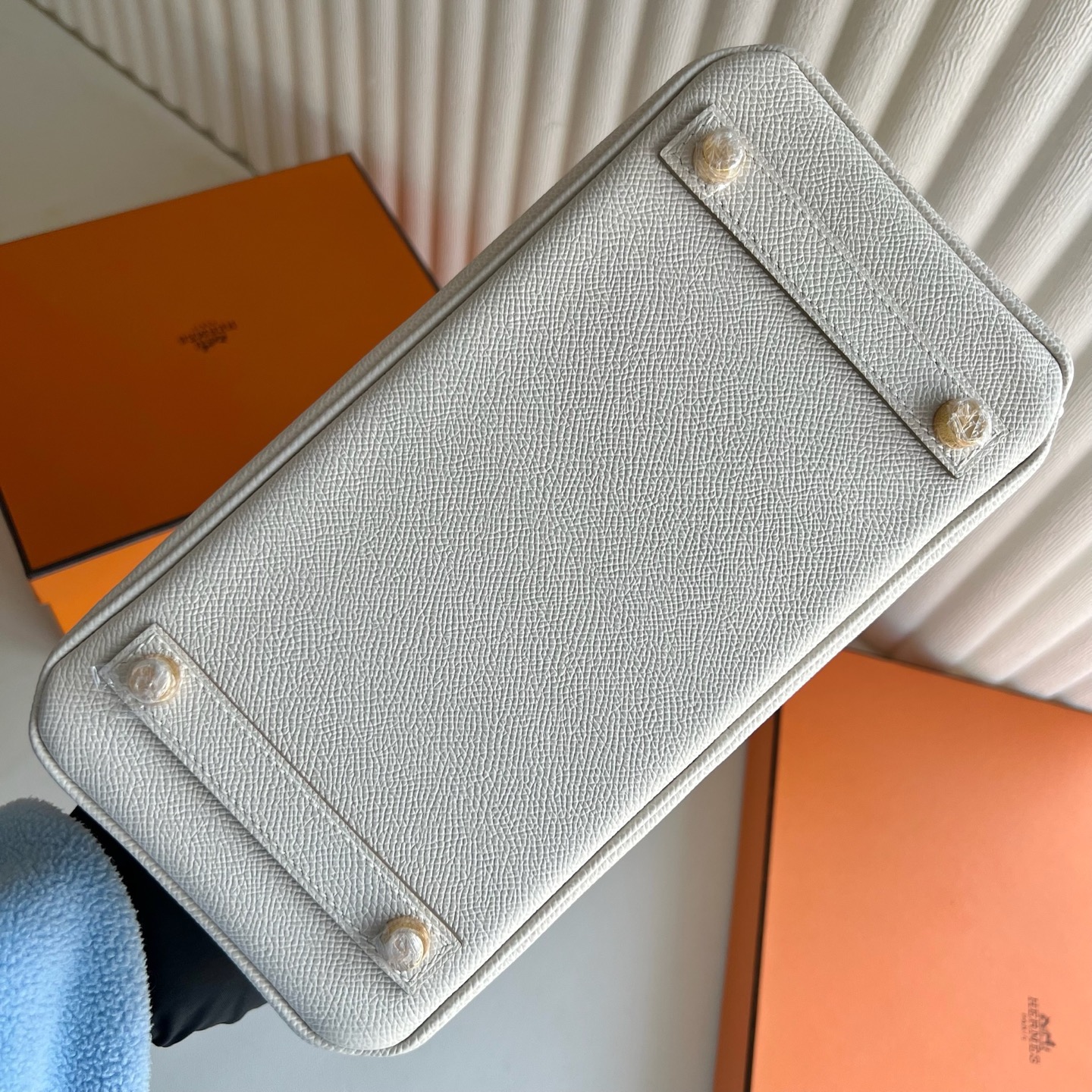愛馬仕鉑金包25寸專櫃價格Hermes Birkin 25 Epsom 奶昔白內拼金棕色 金色五金