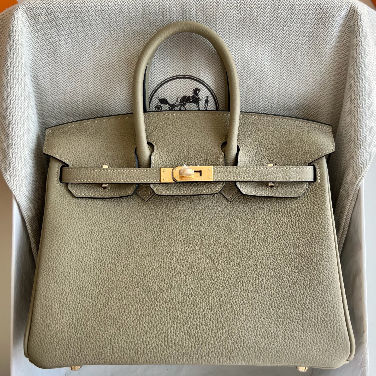 新加坡愛馬仕鉑金包25寸價格及圖片Hermes Birkin 25 Togo Q1 Sauge鼠尾草綠 金色五金