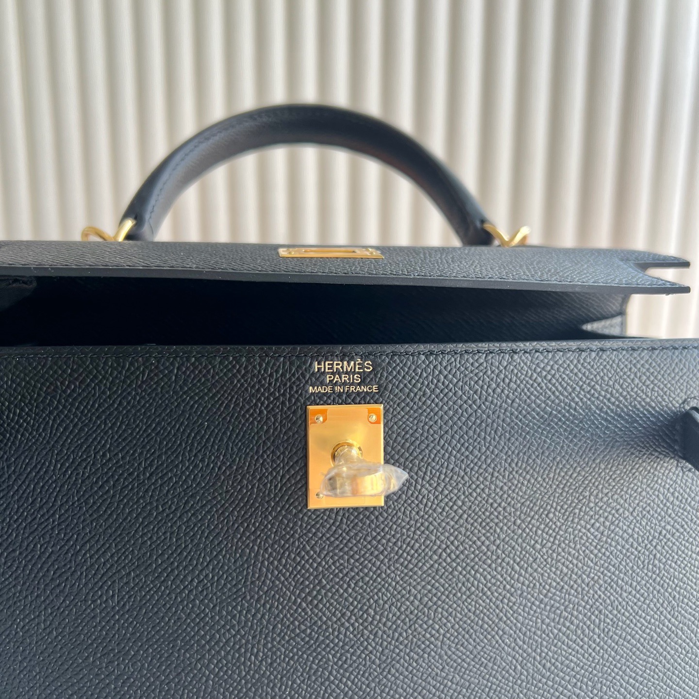 愛馬仕凱莉包包圖片及泰國曼谷價格Hermes Kelly 25 Epsom Noir黑色 金色五金-Qatar Kuwait Hermes Birkin Kelly Lindy bag 愛馬仕凱莉包包圖片及泰國曼谷價格Hermes Kelly 25 Epsom Noir黑色 金色五金