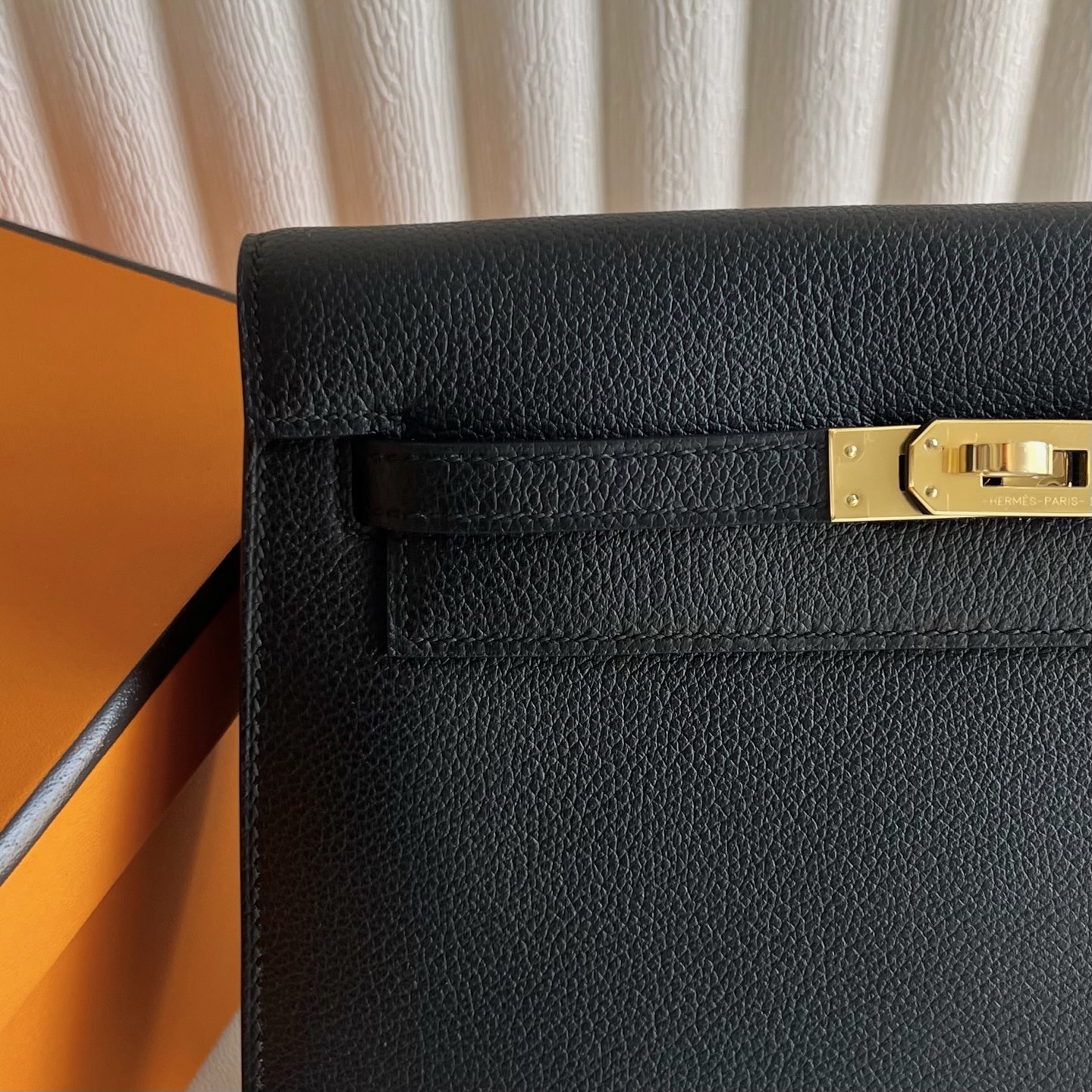 愛馬仕跳舞包泰國價格Hermes Kelly Danse Evercolor Noir黑色 金色五金