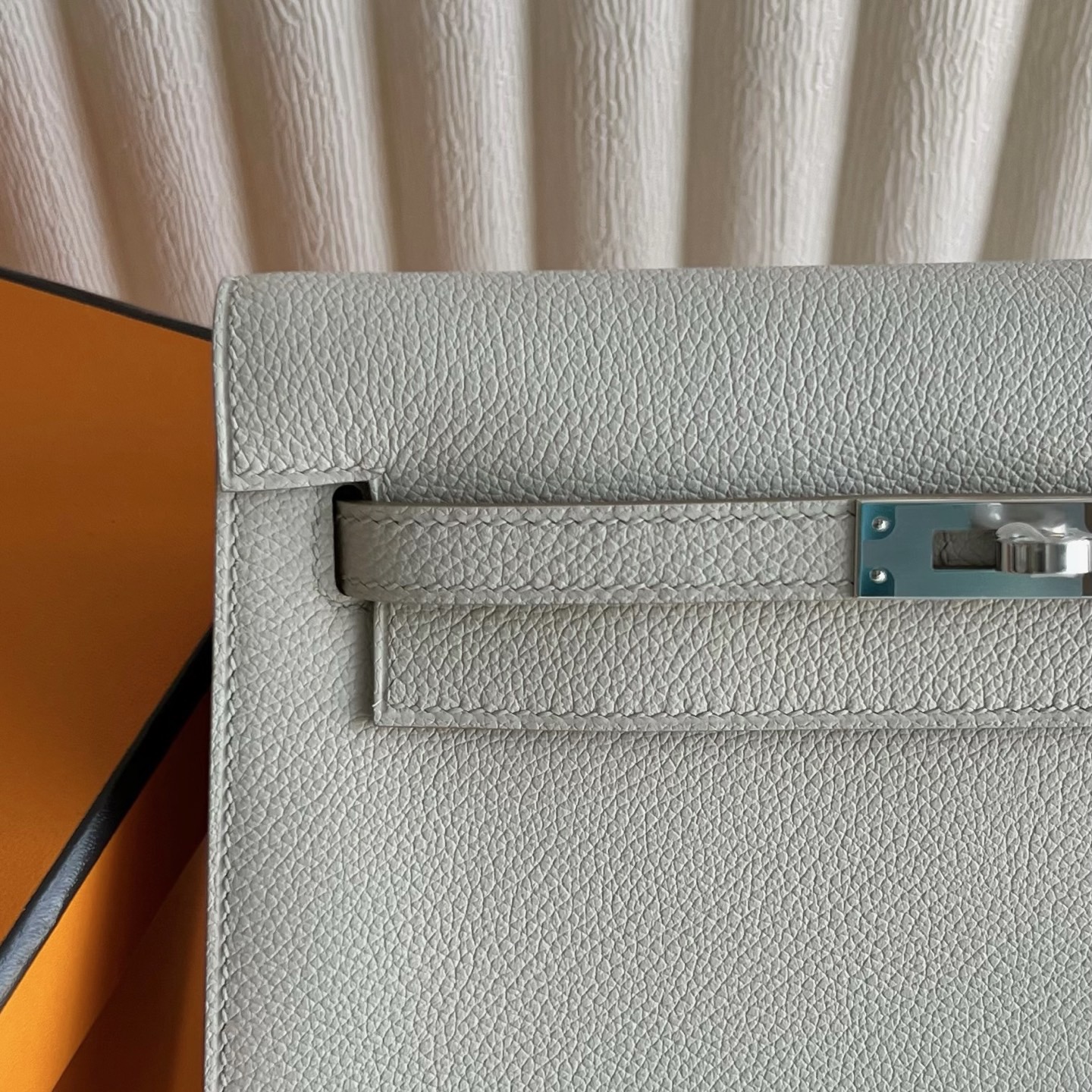 愛馬仕跳舞包2025年刻印 Hermes Kelly Danse Evercolor Beton冰川白/水泥灰銀色五金