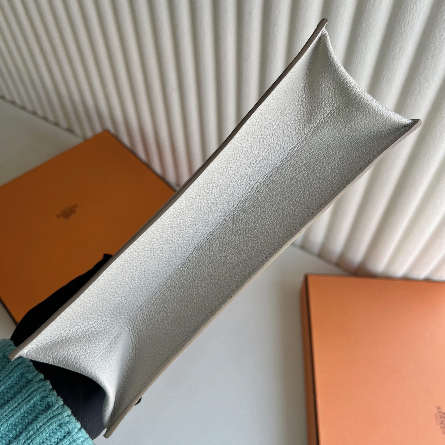 愛馬仕跳舞包2025年刻印 Hermes Kelly Danse Evercolor Beton冰川白/水泥灰銀色五金