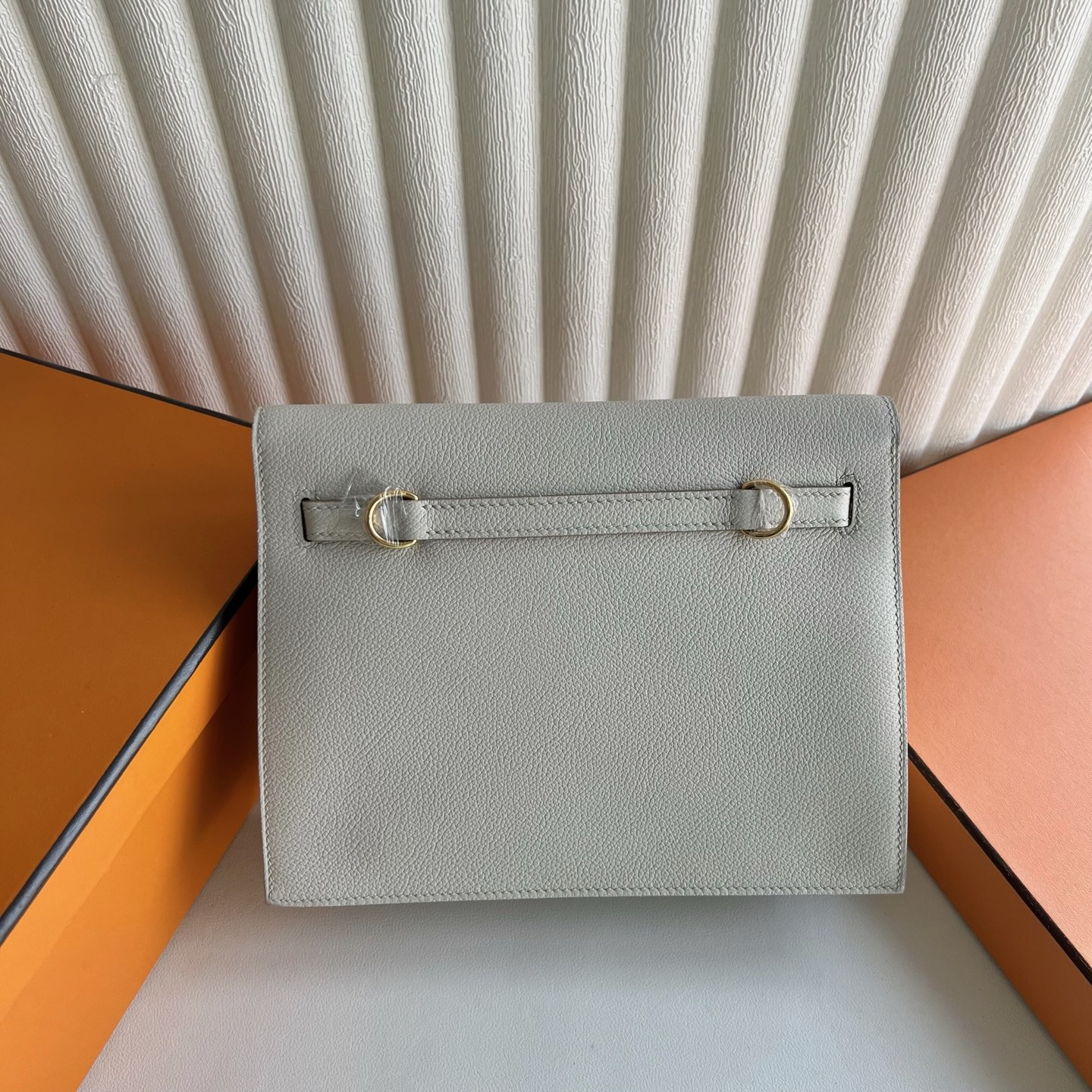 愛馬仕跳舞包2026年刻印 Hermes Kelly Danse Evercolor Beton冰川白/水泥灰金色五金