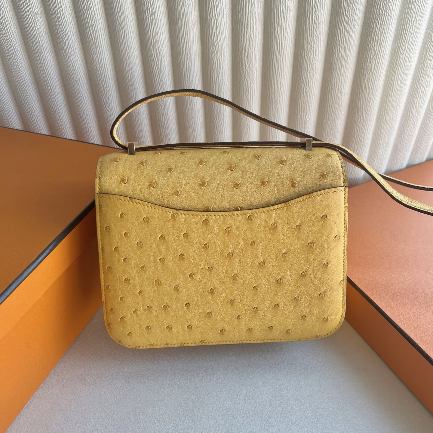 愛馬仕康康尺寸大小 Hermes Constance Mini Ostrich鴕鳥皮9D Jaune Ambe琥珀黃金色五金
