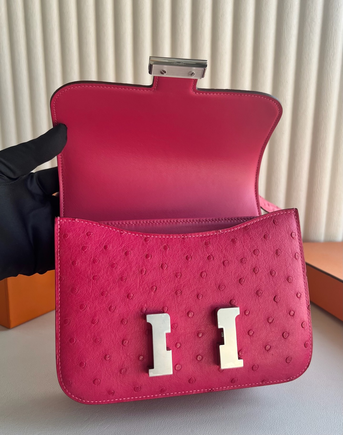 新加坡愛馬仕空姐包網站圖片Hermes Constance Mini 18 Ostrich 鴕鳥皮 E5 Rose Tyrien桃紅色